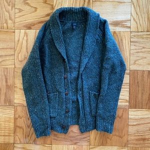 Forest green speckled cardigan with brown buttons